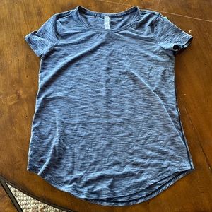 Lululemon love me shirt. Heather gray. Size 4